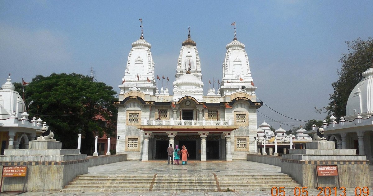 Day 04: Varanasi Gorakhpur - Lumbini (140 Km/4-5 hrs)